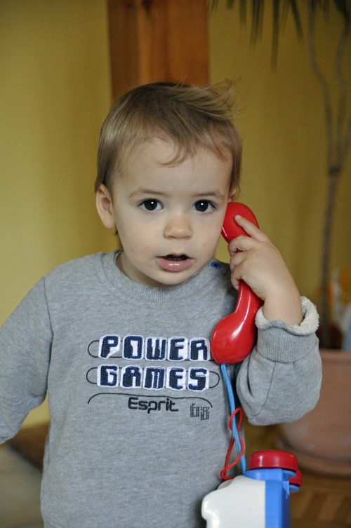 max telefoniert 